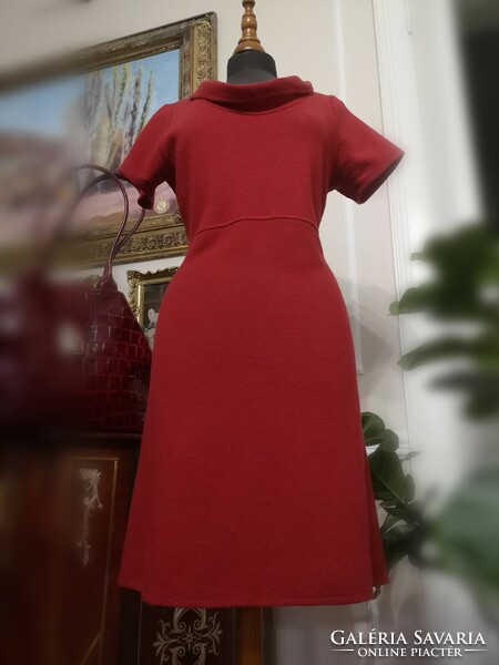 Marlies mithöfer size 40 exclusive fine wool, burgundy red dress