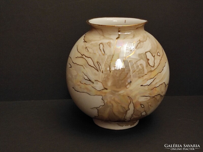 Segesdi wine vase, 18 cm high
