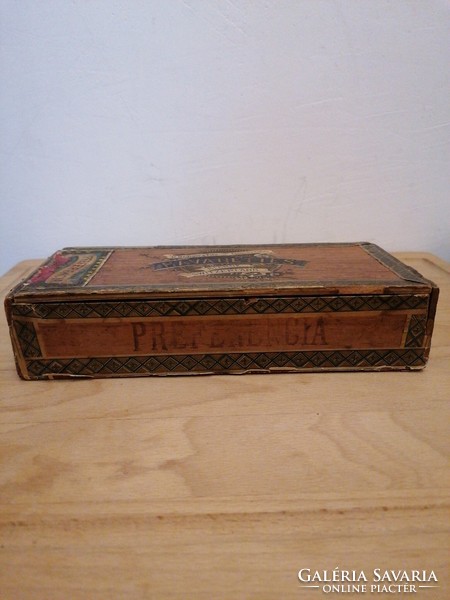 Old Havana cigar box