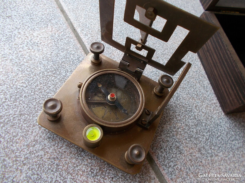 Dolland sextant, compass, clock..