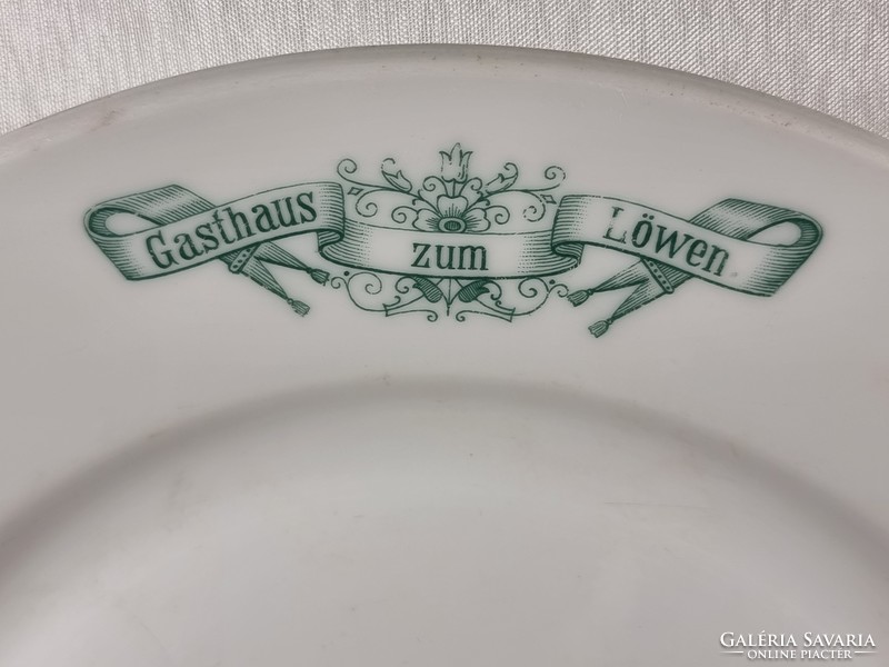 Gasthaus zum Löwen felirattal, osztrák porcelán lapostányér, XX.szd első fele.
