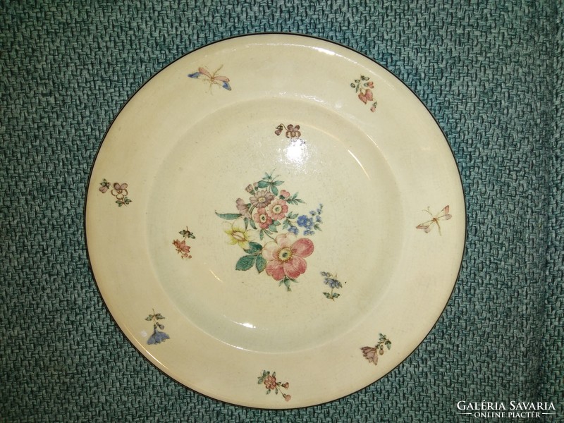 Fischer krt - a pair of faience plates with flower patterns and butterflies