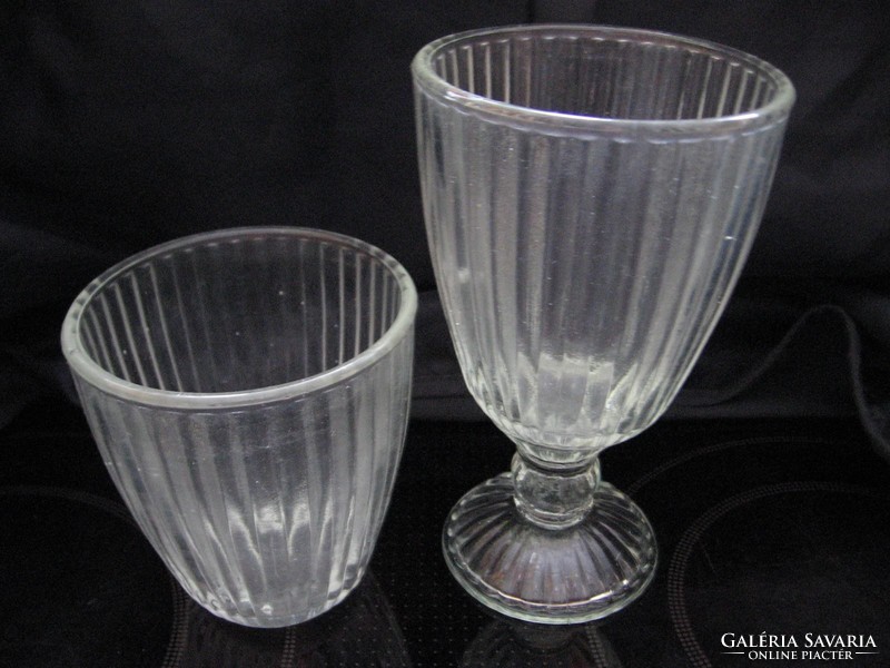 Ribbed chalice and glass, even for sacrifice