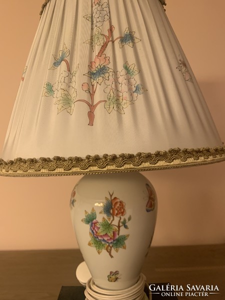 Herend Victoria pattern table lamp with a pair (2 pcs) of shades