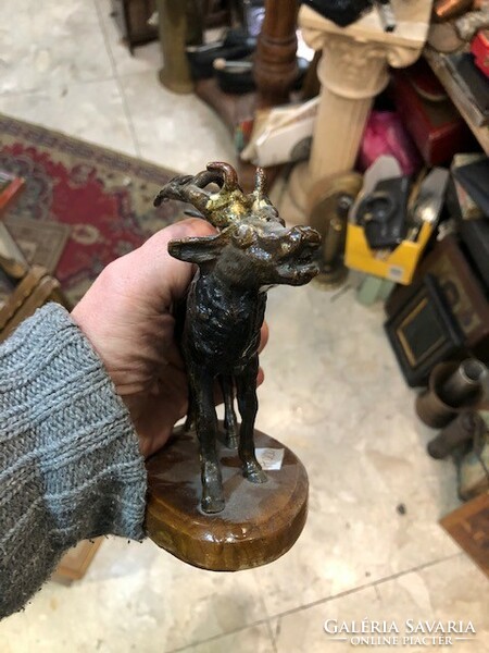 Bronze deer scene, 20 x 20 cm, for hunters. Statue