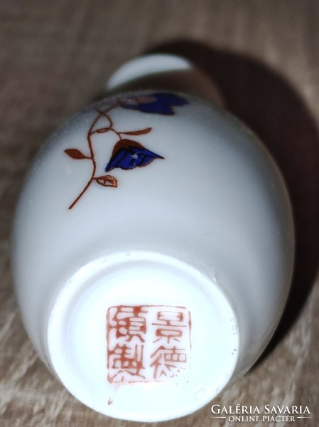 Japanese eggshell porcelain small vase