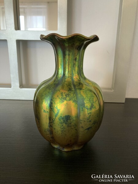 Antik Zsolnay labrador mázas eozin váza