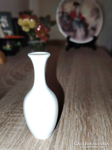 Japanese eggshell porcelain small vase