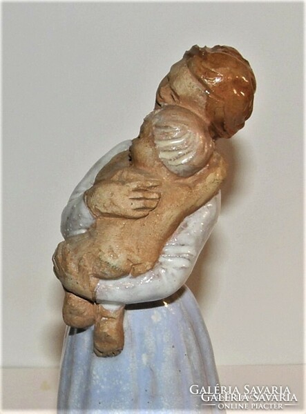 Garányiné standl katalin - ceramic figure of a mother with her child