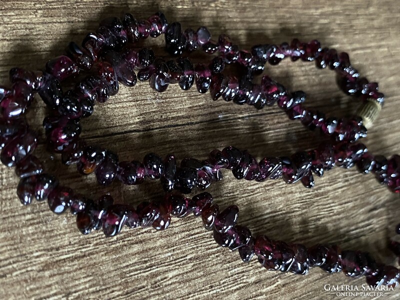 Real, polished garnet bead necklace 42 cm