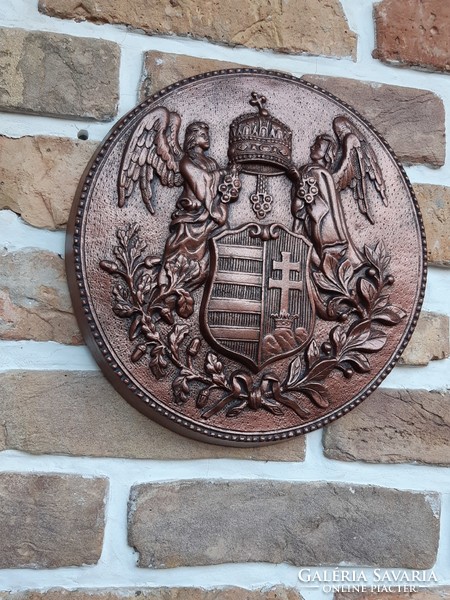 Hungarian coat of arms with an angelic crown!