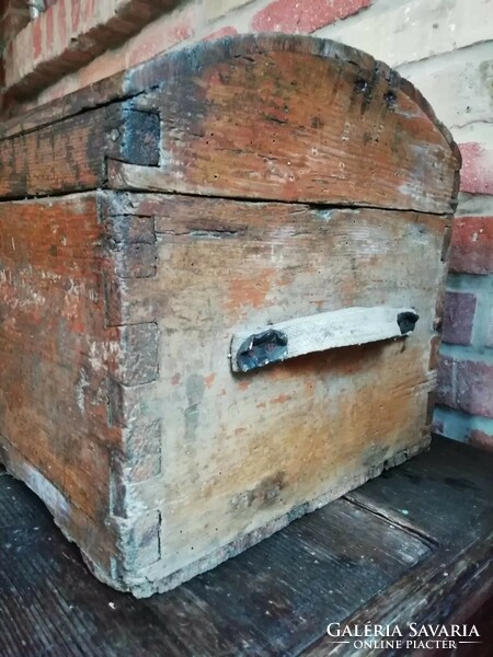 Natural old wooden chest, tool chest or military chest, early 20th century, beautiful piece with patina