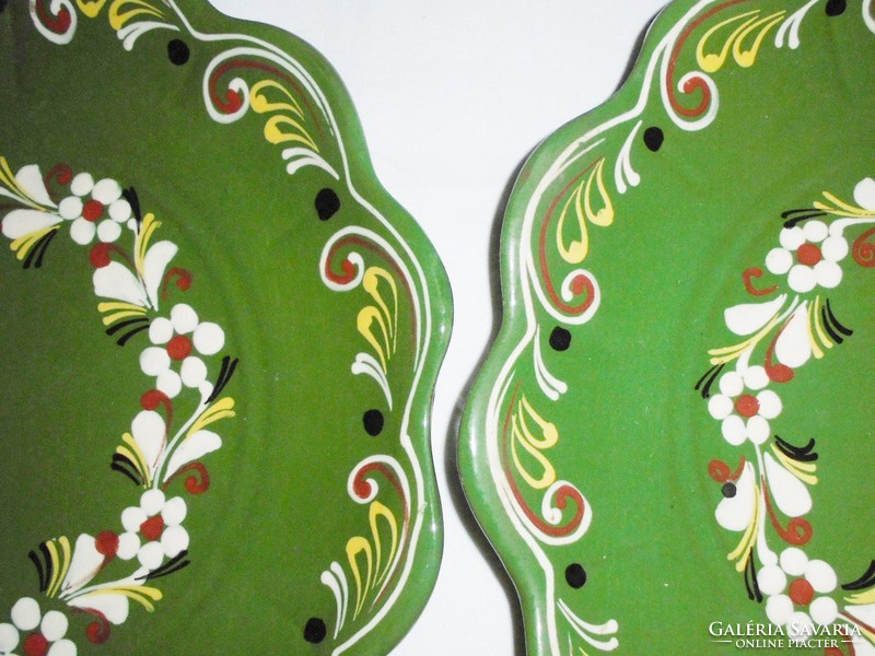 Retro folk art handicraft ceramic wall bowl plate wall plate - 2 pcs - 28.6 Cm diameter