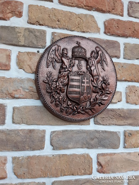 Hungarian coat of arms with an angelic crown!