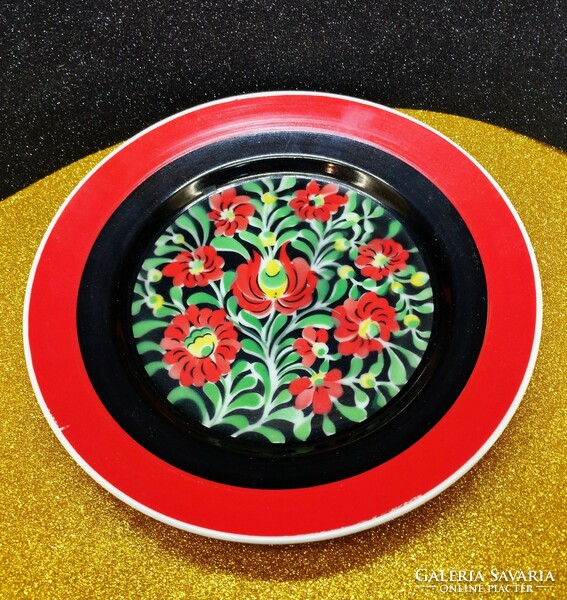 Ravenhouse decorative plate