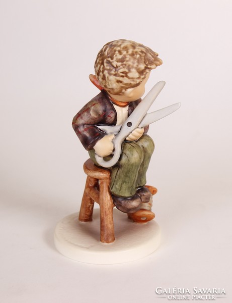 Kis szabó (Little tailor) - 15 cm-es Hummel / Goebel porcelán figura