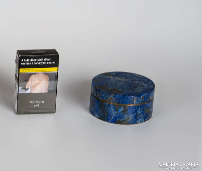 Ezüst kerek doboz lapis lazuli díszítéssel