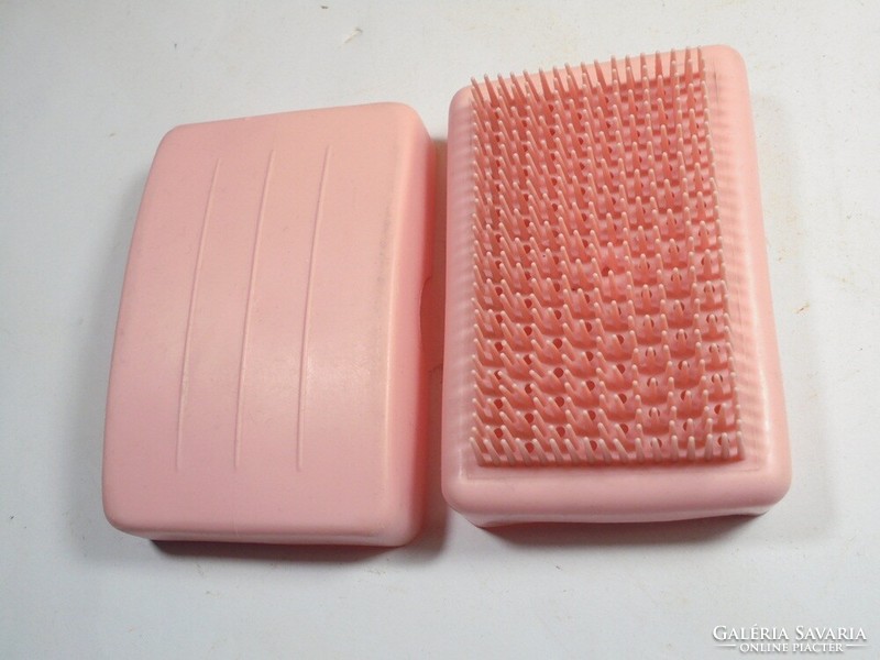 Retro régi rózsaszínű műanyag zárható fedeles fésűs fésű utazó szappantartó szappan tartó- kb.1970