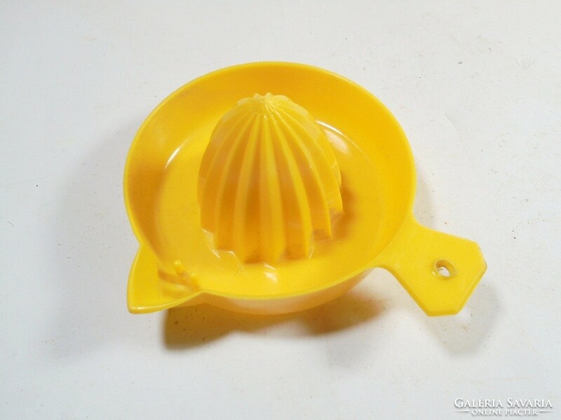 Lemon squeezer - retro plastic GDR NDK East German production