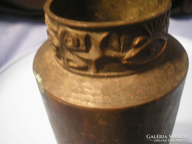 N10 antique bronze flower vase with 22 cm all-seeing eye motif