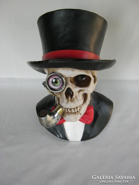 Hat piper large skull