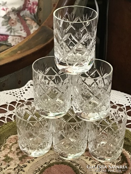 Beautifully hand-engraved set of 6 short drinking or wine glasses, festive crystal glasses