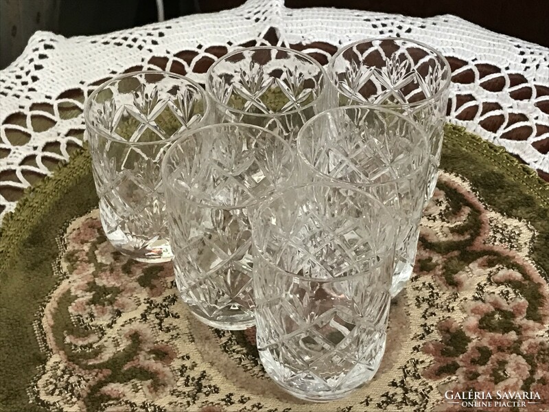 Beautifully hand-engraved set of 6 short drinking or wine glasses, festive crystal glasses