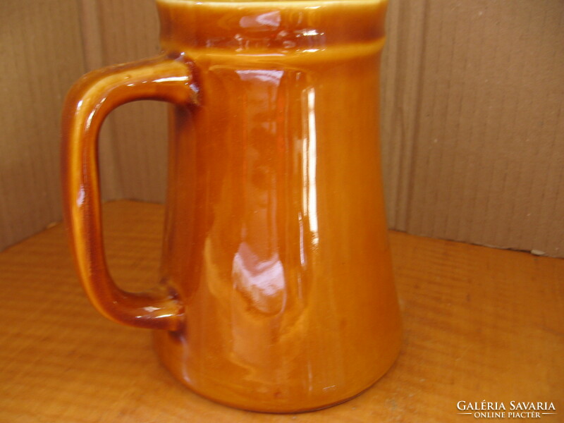 Granite honey brown Budapest jug