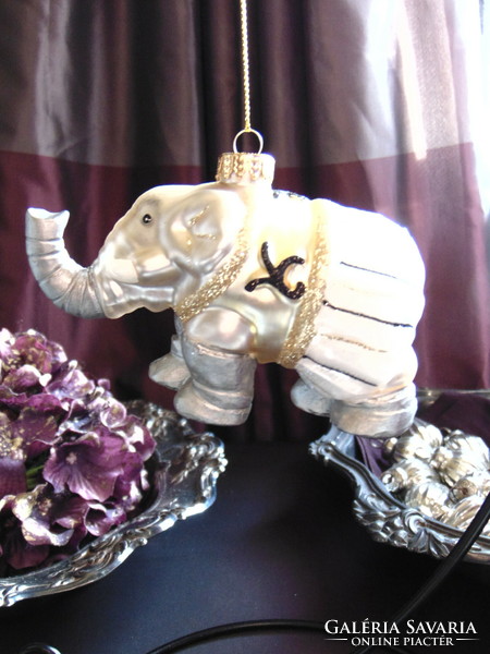 Porcelán elefánt karácsonyfadísz