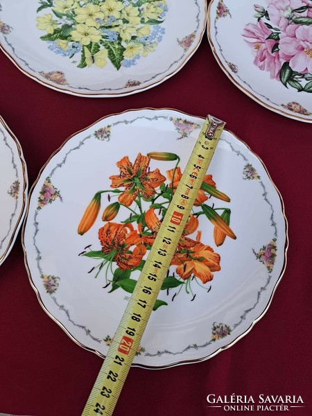 Royal Albert angol II. Erzsébet anyakirálynő kedvenc virágai sorozatból  tányér árvácska rózsa
