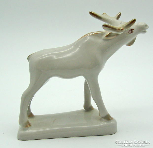 Porcelain reindeer marked B737 - in beautiful, flawless condition
