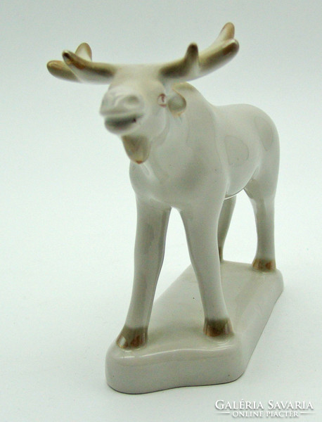 Porcelain reindeer marked B737 - in beautiful, flawless condition