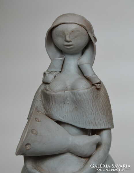 Bolbáné windy magda: girl with a pigeon. Ceramic figure.