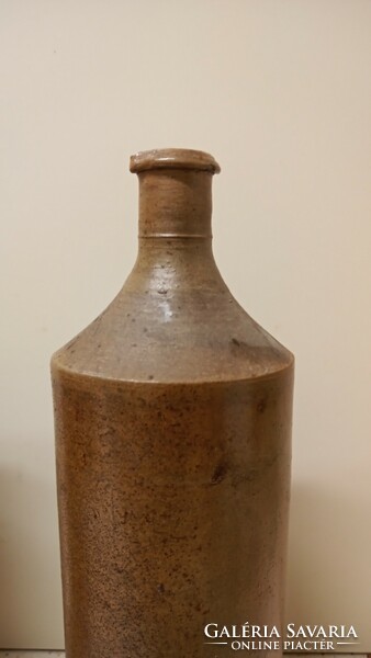 Antik agyag petróleumos palackok