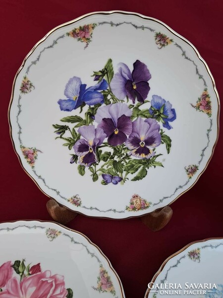 Royal albert english ii. Pansy rose plate from Queen Elizabeth's favorite flowers series