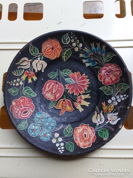 Decorative wall plate hand-painted by an artist - 361
