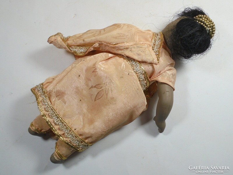 Retro Vintage régi játék egzotikus porcelán baba - Indiai (szári) viseletben - magasság: 22 cm