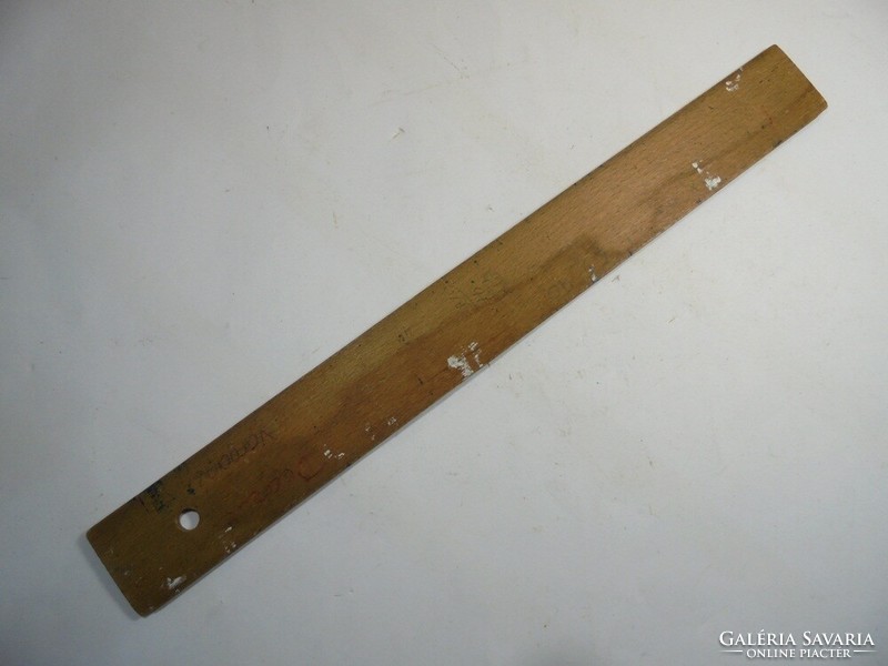 Retro régi iskolai fa vonalzó körmös tanszer - felirat: FATÖMEG 32 Id MSZ 4974 - kb. 1960-as évek