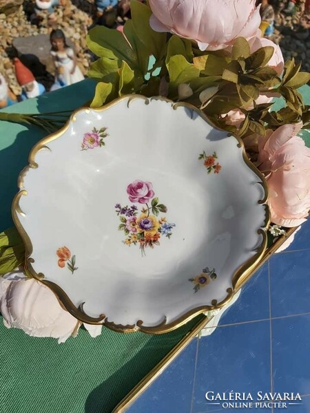 Beautiful porcelain centerpiece offering floral