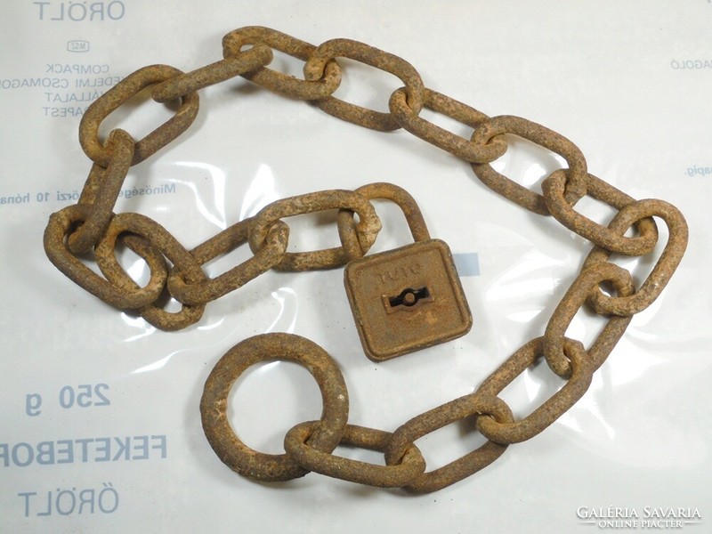 Antique old iron chain padlock with tuto padlock - length: 81 cm