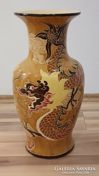 Flawless, huge, Chinese porcelain vase, floor vase. 52 cm high.