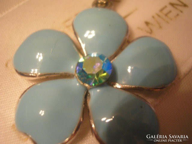 Antique turquoise fire enamel flower shape with silver plated pendant + gemstone