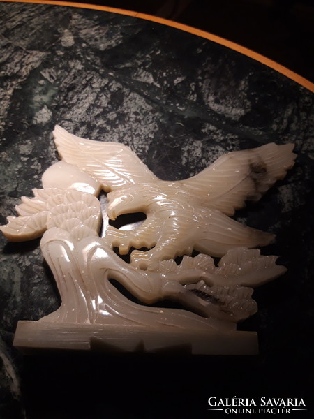 Chinese carved alabaster stone eagle table ornament