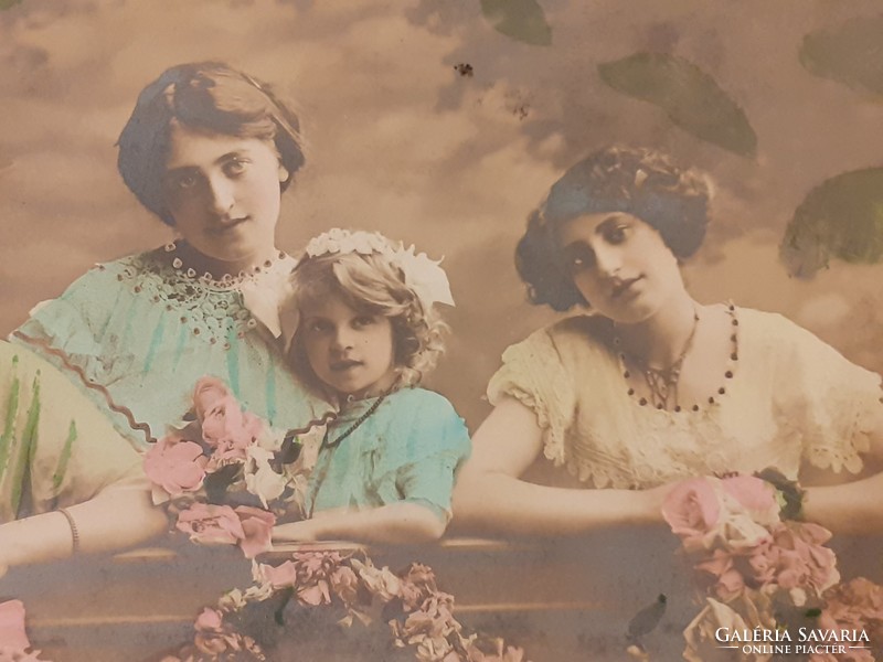 Régi képeslap hölgyek 1915 K.u.K. bélyegzős levelezőlap