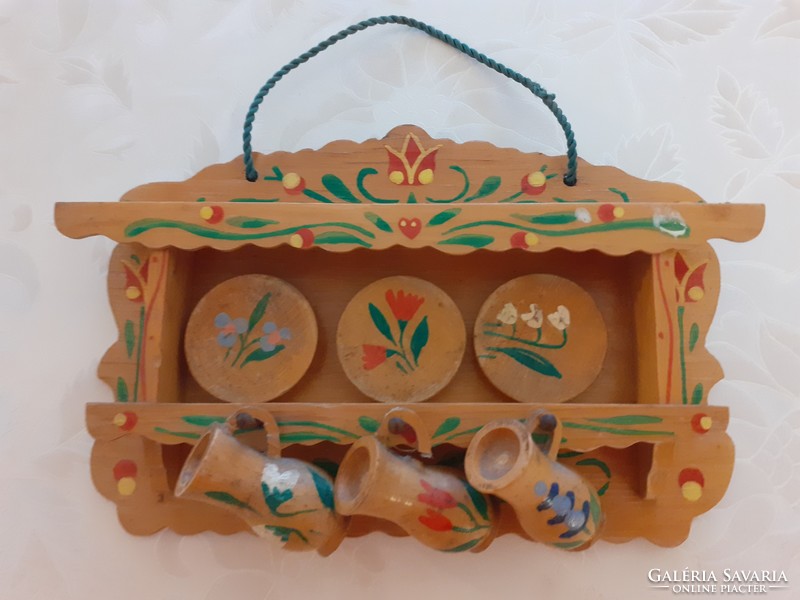 Régi játék népi korsótartó fali polc festett mini fajáték fa tányértartó bababútor