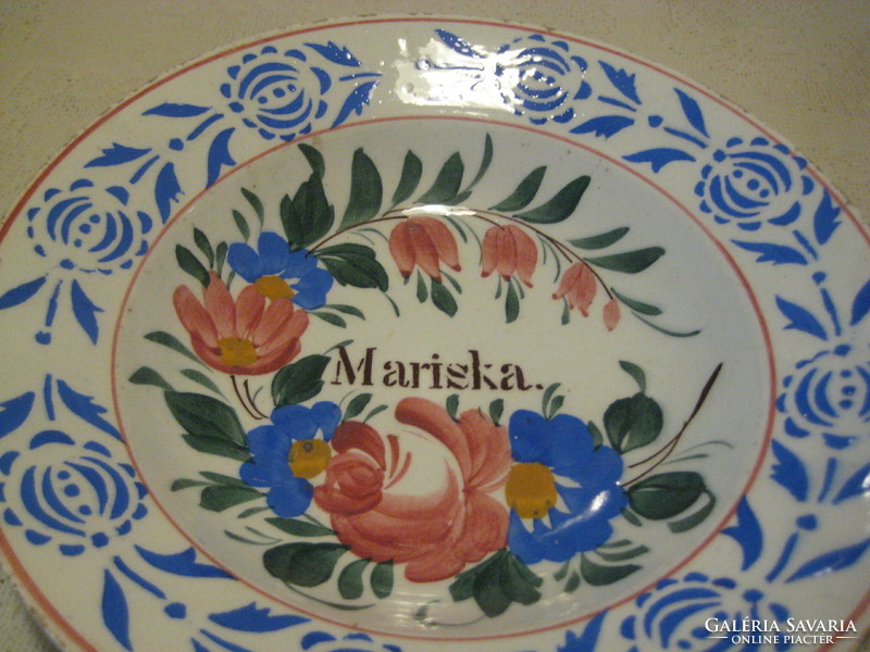 Old Hólloház dia plate, with Mariska inscription, 23 cm