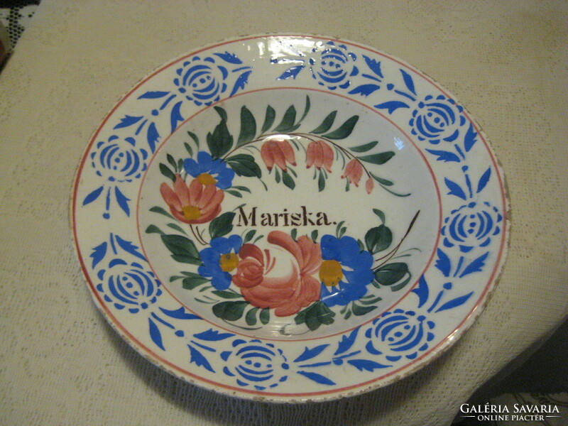 Old Hólloház dia plate, with Mariska inscription, 23 cm