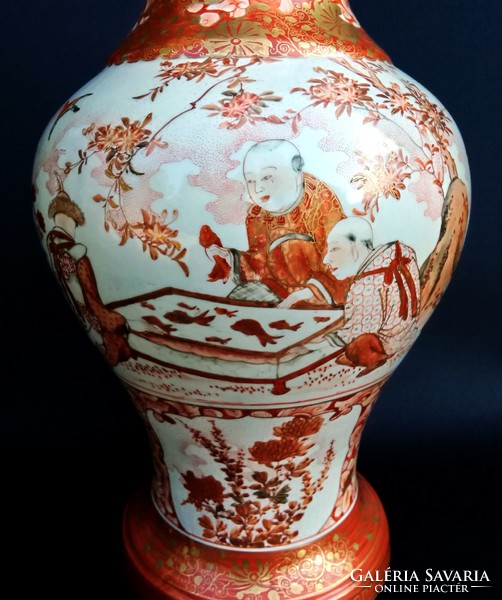 Japanese kutani porcelain vase-extra fine painting !!! Marked-Meiji period (1868-1912)