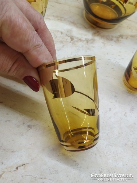 Gyönyörű arany leveles borostyán színű üveg boros készlet , italos készlet eladó!