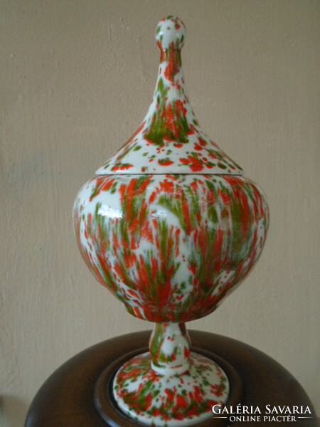 An early sign. Porcelain dripped glazed goblet v. Bonbonier or urn vase.